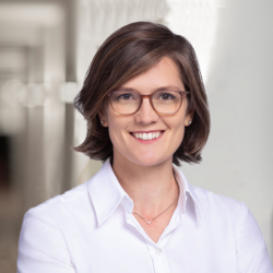 Laura Echternacht